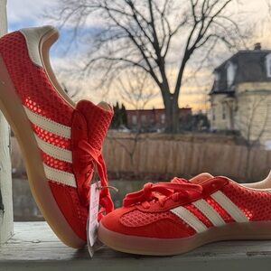 Adidas Gazelles Red and White Sneakers 7 Men 8 Women